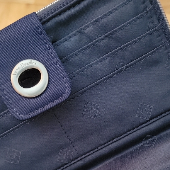 VERA BRADLEY/TURNLOCK WALLET/NAVY - Picture 10 of 11